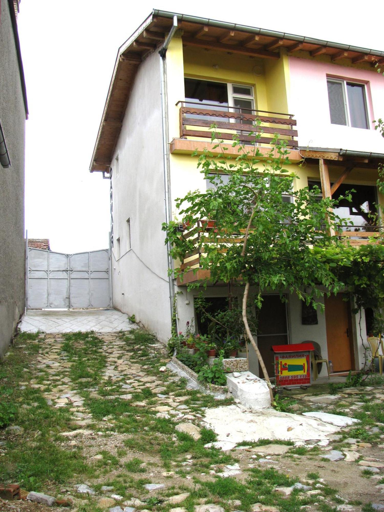 Guest House Familia Samovodene Exterior photo